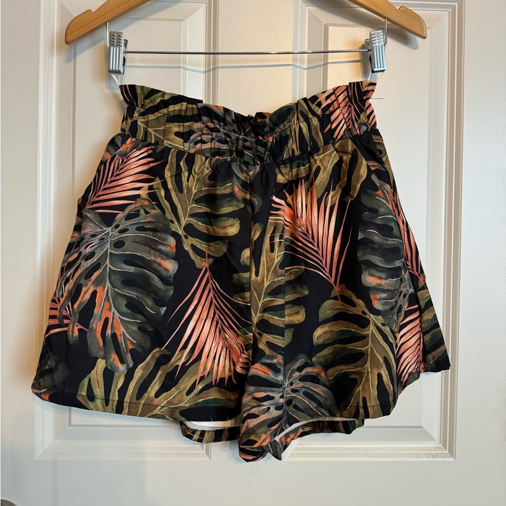LIKE NEW! Worn once. Tropical floral shorts.
